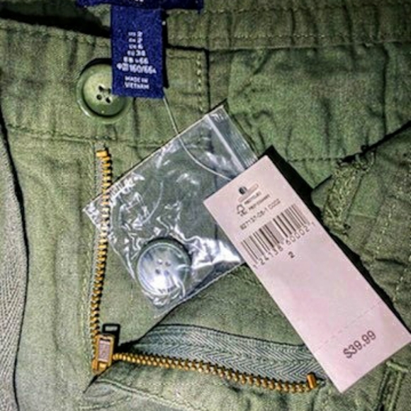 GAP Linen Utility Shorts - Picture 4 of 4